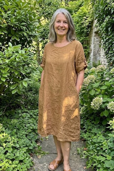 BB style – Linnen jurk – Ronde hals – Cognac