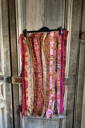 OtraCosa - zijden sjaal met stroken