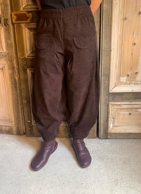 Normal Crazy – Sindy (+10)Baby corduroy – Brown