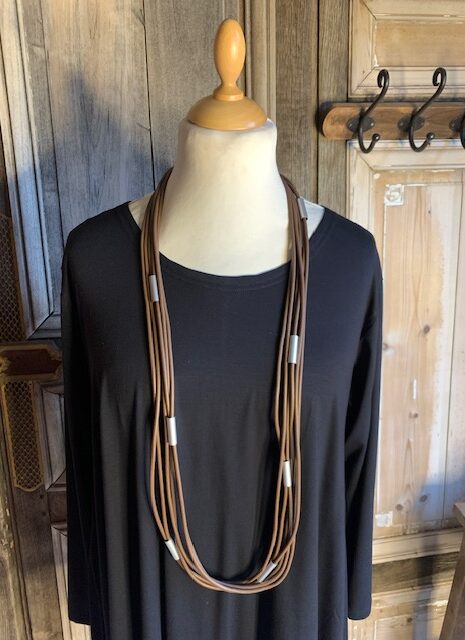 Moonshine ketting rubber bruin