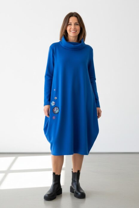 Geesje Sturre – Jurk luxe wolblend met Viltkunst – Koningsblauw