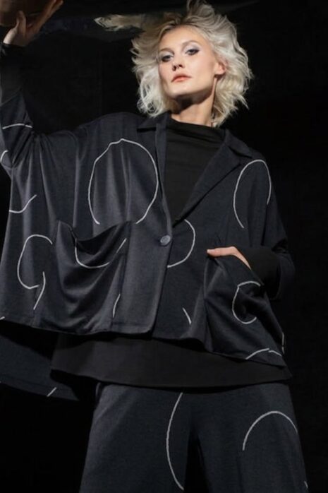 Ozai N Kü – Oversized vest 766094 – Black